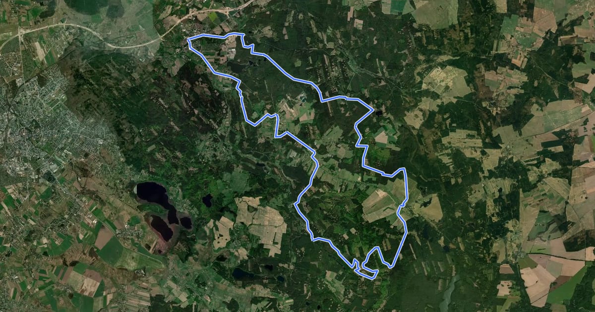 Маршрут Leśne szlaki rowerowe w gminie Sianów - Trasa nr 2 (zielony) на спутниковом снимке