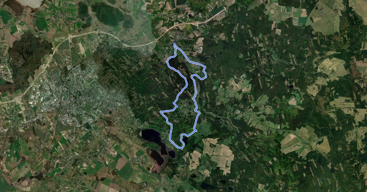 Маршрут Leśne szlaki rowerowe w gminie Sianów - Trasa nr 3 (czarny) на спутниковом снимке