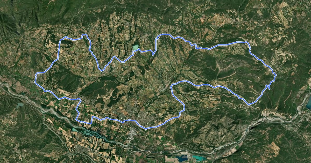 Маршрут Le pays d'Aigues en vélo (sens horaire) на спутниковом снимке