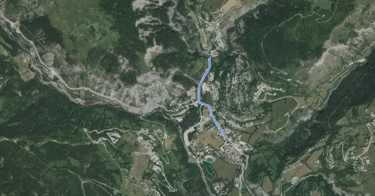 Маршрут Le Pont à Montgros на спутниковом снимке