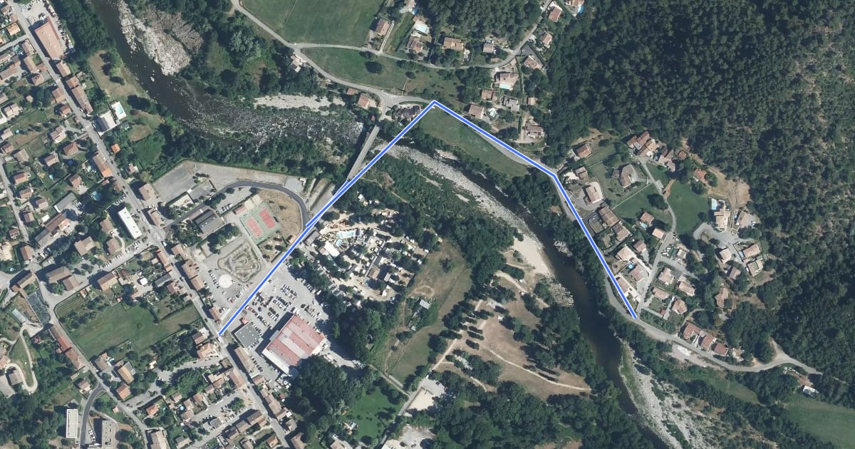 Маршрут Le Pra - Lalevade-d'Ardèche на спутниковом снимке