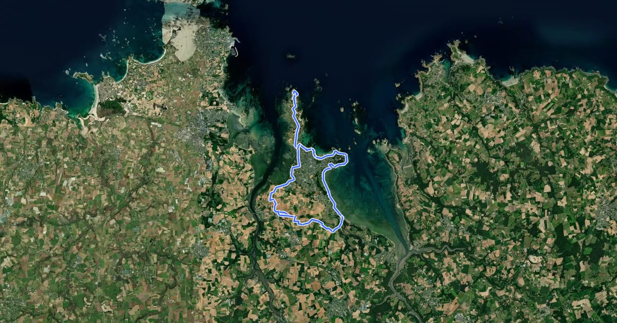 Маршрут Le Tour de Carantec на спутниковом снимке