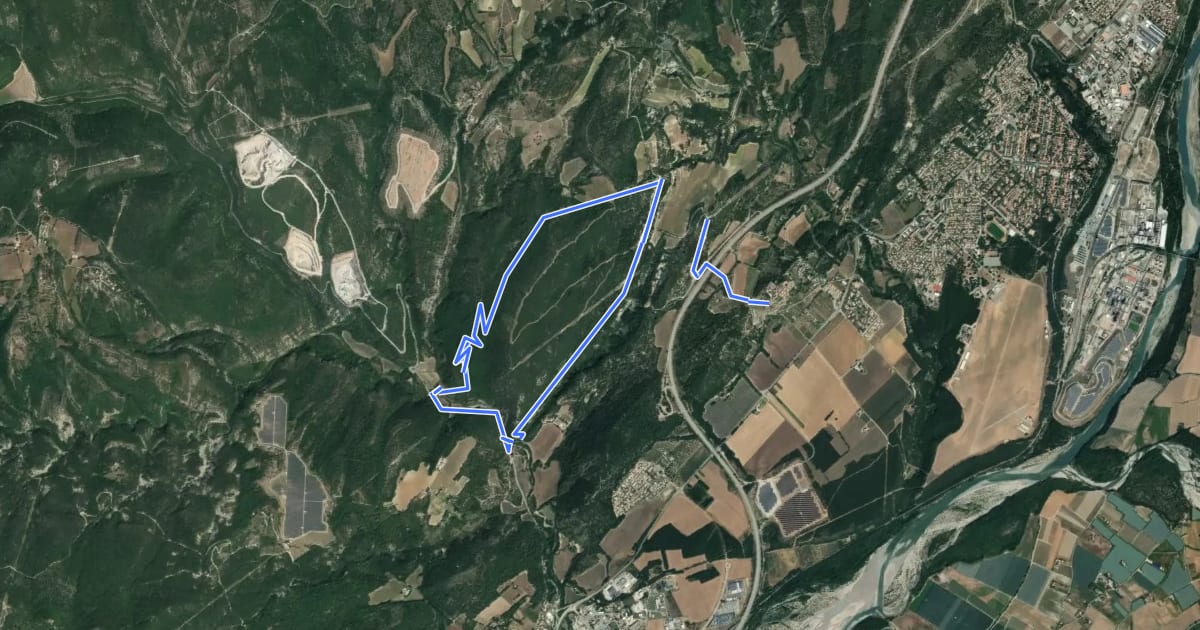 Маршрут Le tour de la Louvière par la Voie Royale на спутниковом снимке