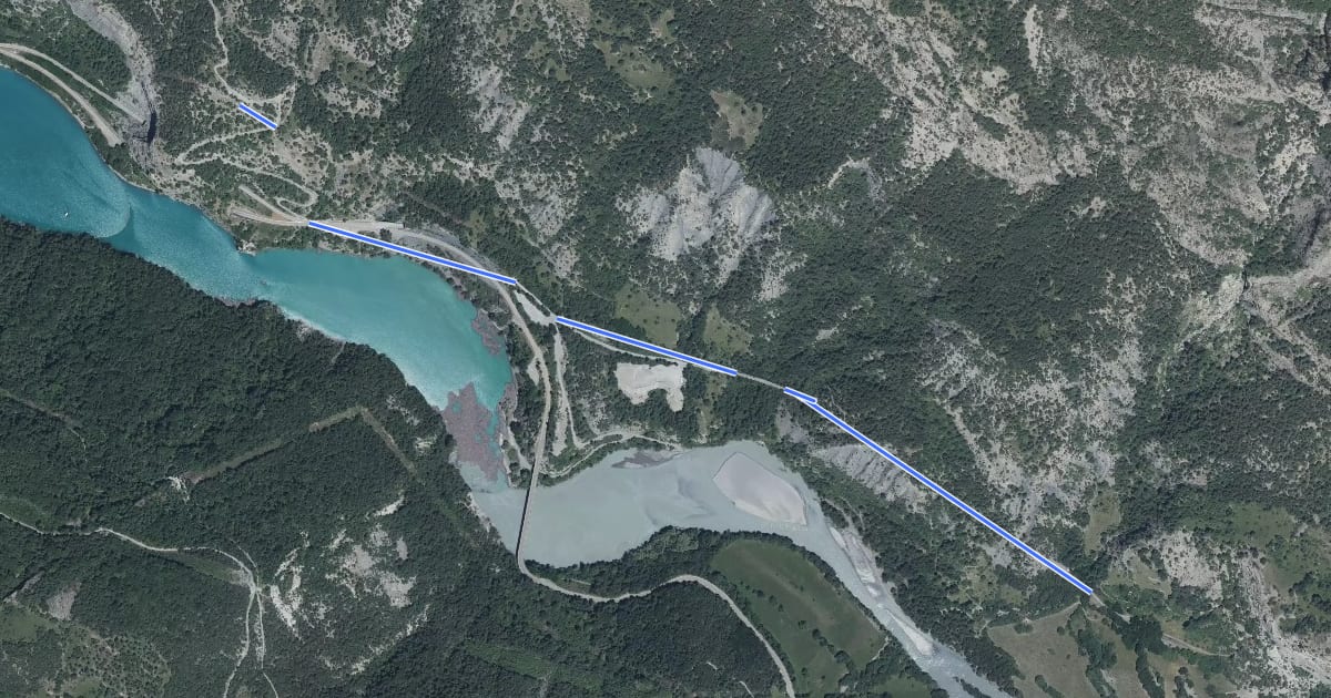 Маршрут Le village disparu на спутниковом снимке