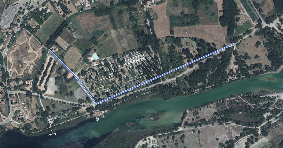 Маршрут Le village préhistorique на спутниковом снимке