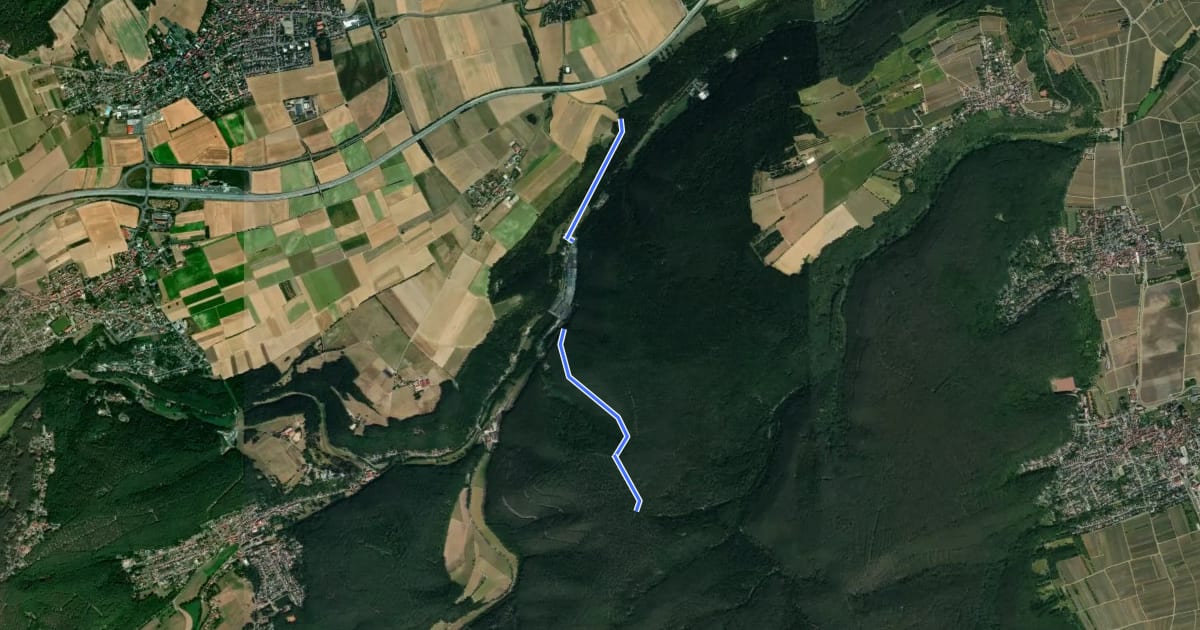 Маршрут Leininger Burgenweg (Zugang) на спутниковом снимке