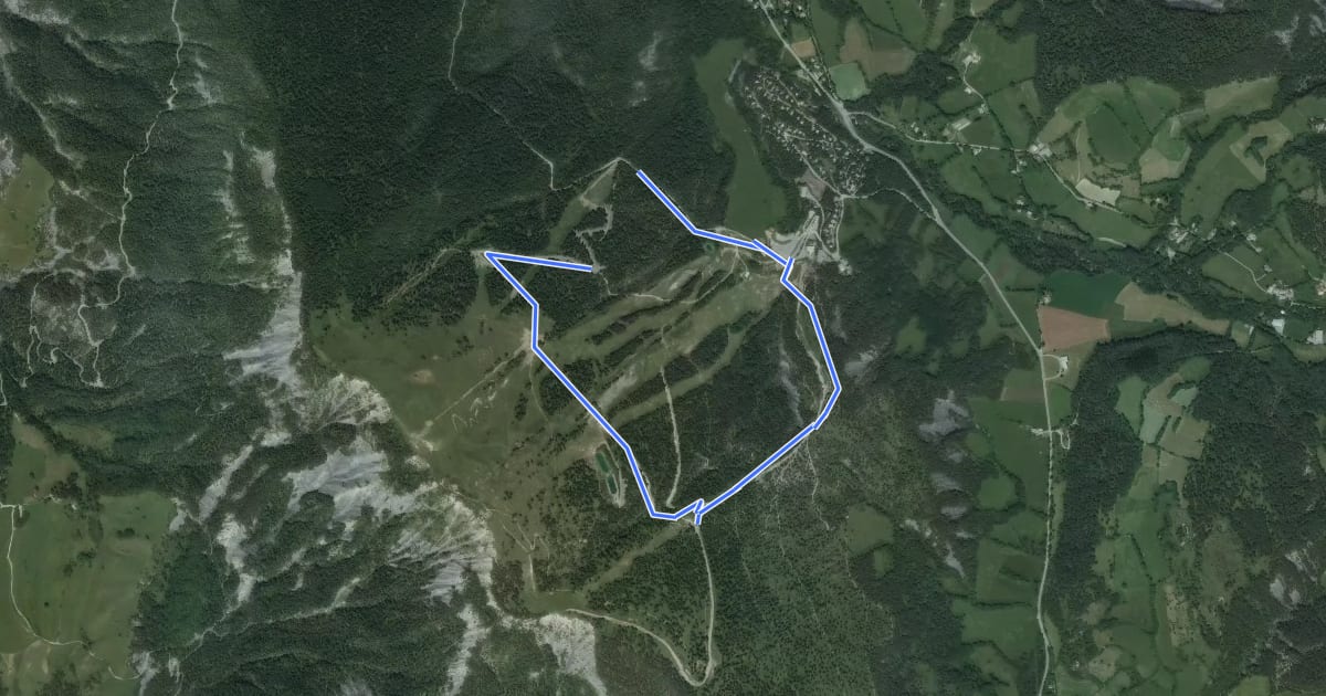 Маршрут Les balcons du Grand Puy на спутниковом снимке