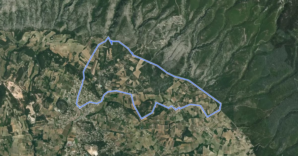 Маршрут Les Baux на спутниковом снимке