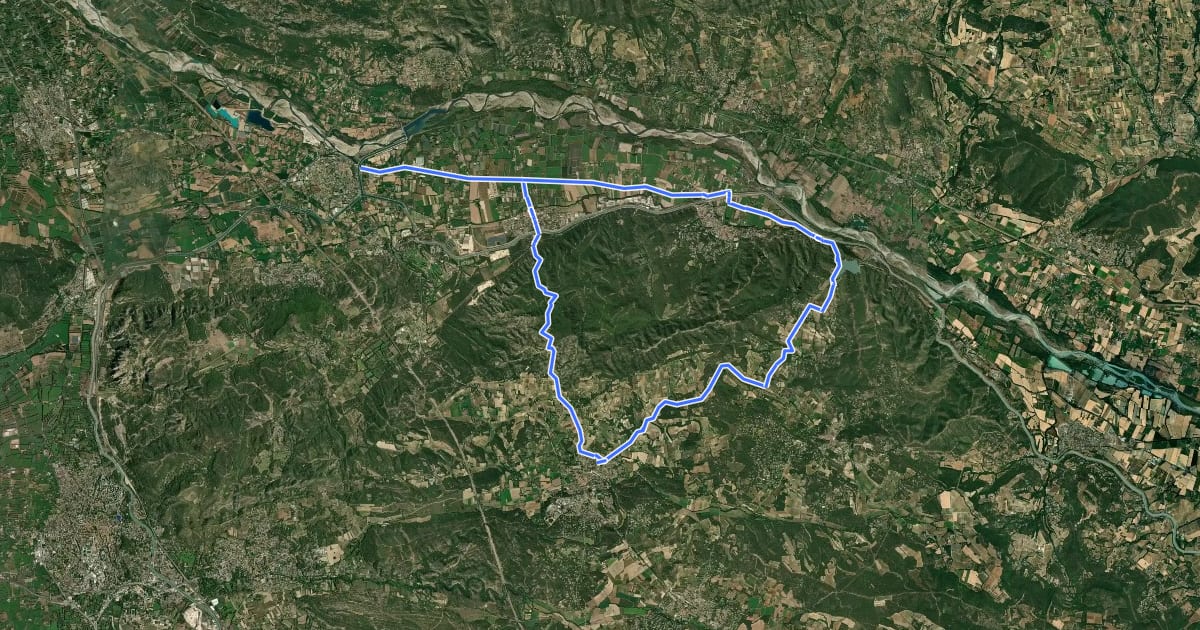Маршрут Les boucles du 13 - Autour de Silvacane на спутниковом снимке