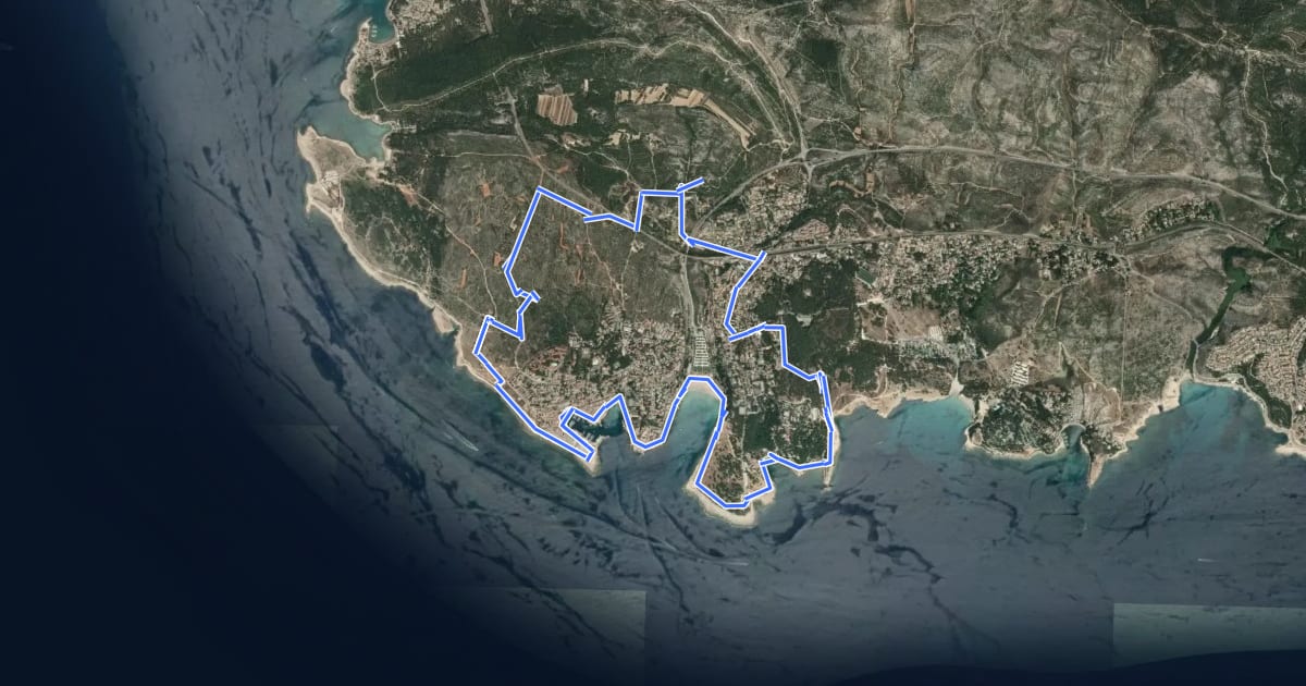 Маршрут Les carrières de pierre de La Couronne на спутниковом снимке