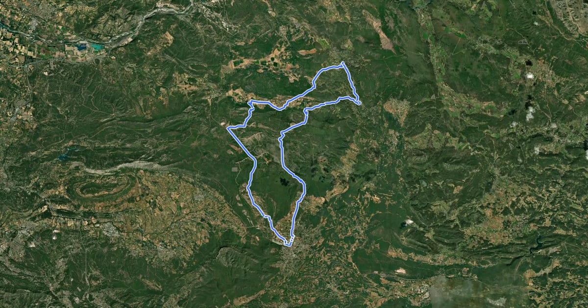 Маршрут Les Châteaux de l'Ouest Haut Var на спутниковом снимке