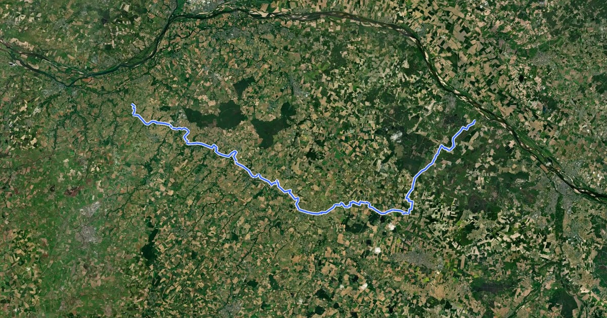 Маршрут Les Coteaux du Layon et de la Loire на спутниковом снимке