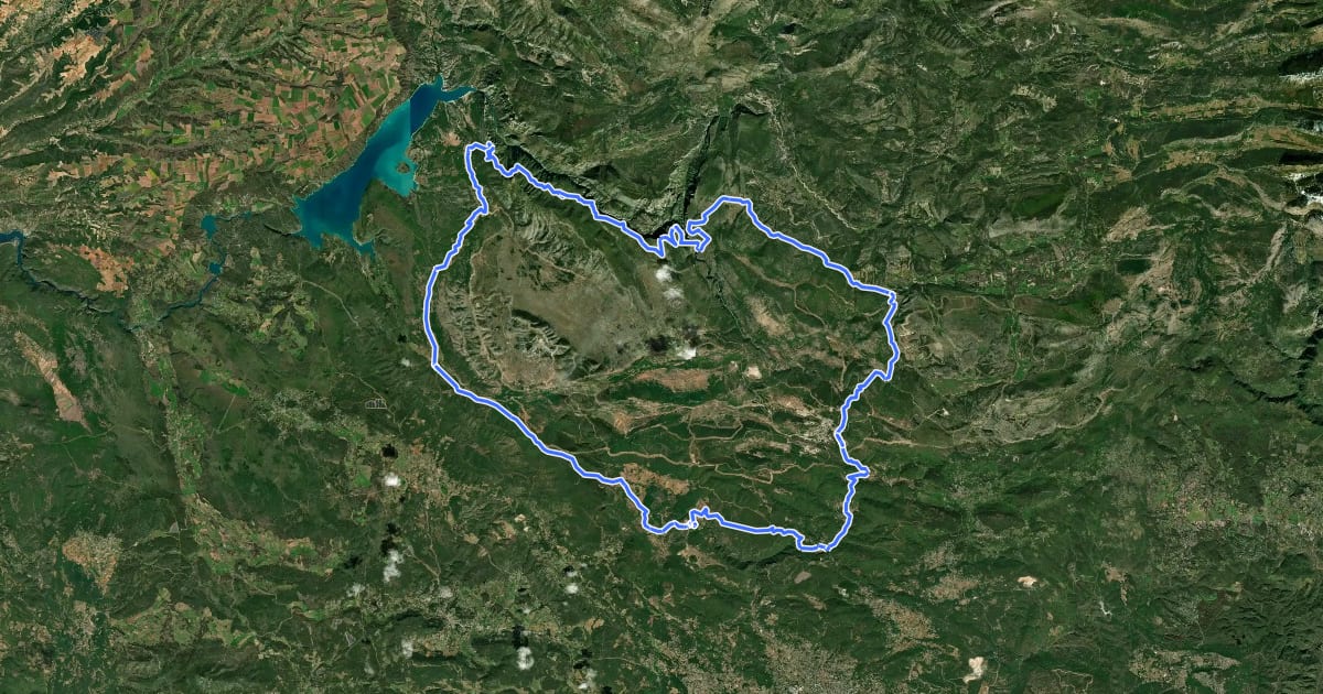 Маршрут Les gorges du Verdon на спутниковом снимке