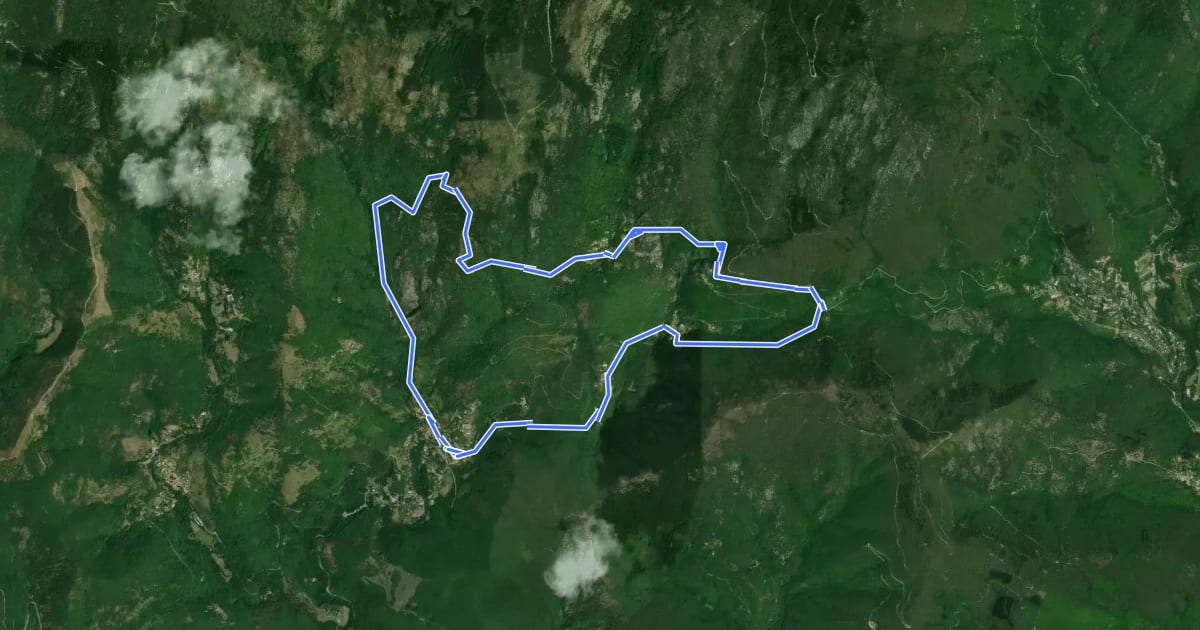 Маршрут Les hameaux, Le col de Mouzoules et Le Bavezon на спутниковом снимке