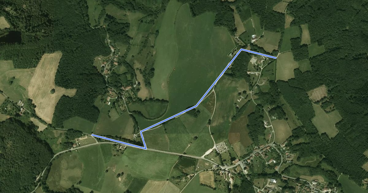 Маршрут Liaison entre circuits : Circuit des Charbonnières et la Circuit de la Chapelle на спутниковом снимке