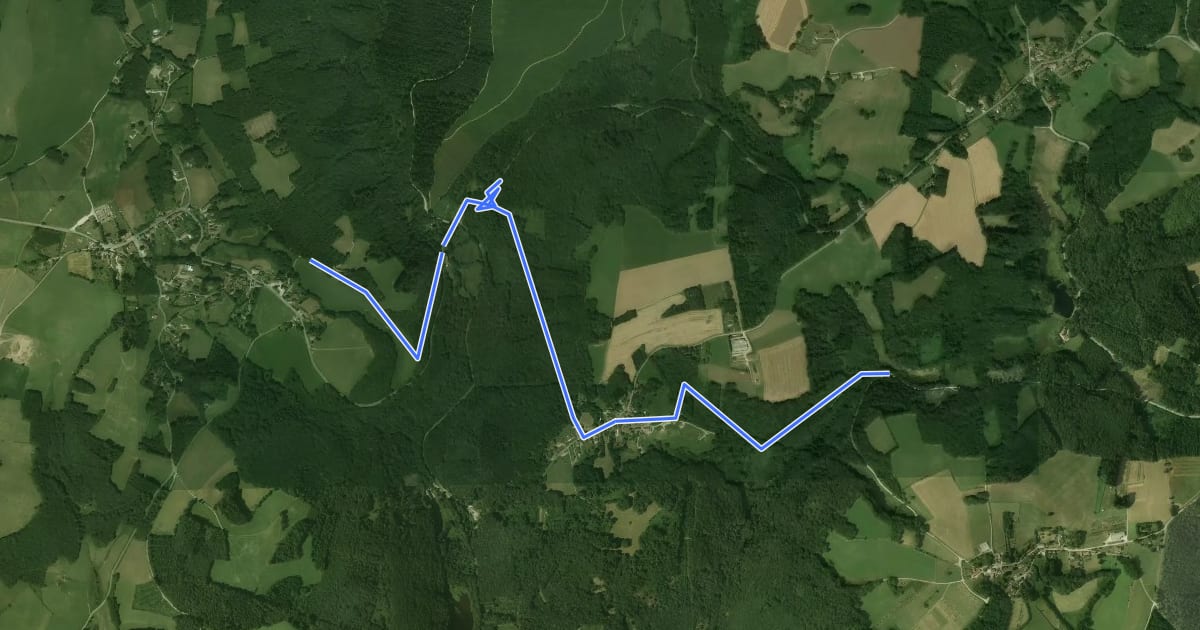 Маршрут Liaison entre circuits : la Boucle de Saint-Julien et le circuit de la Chapelle на спутниковом снимке