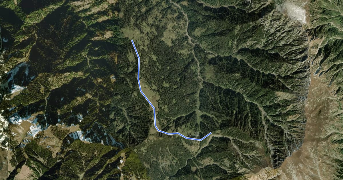 Маршрут Licha peak base на спутниковом снимке