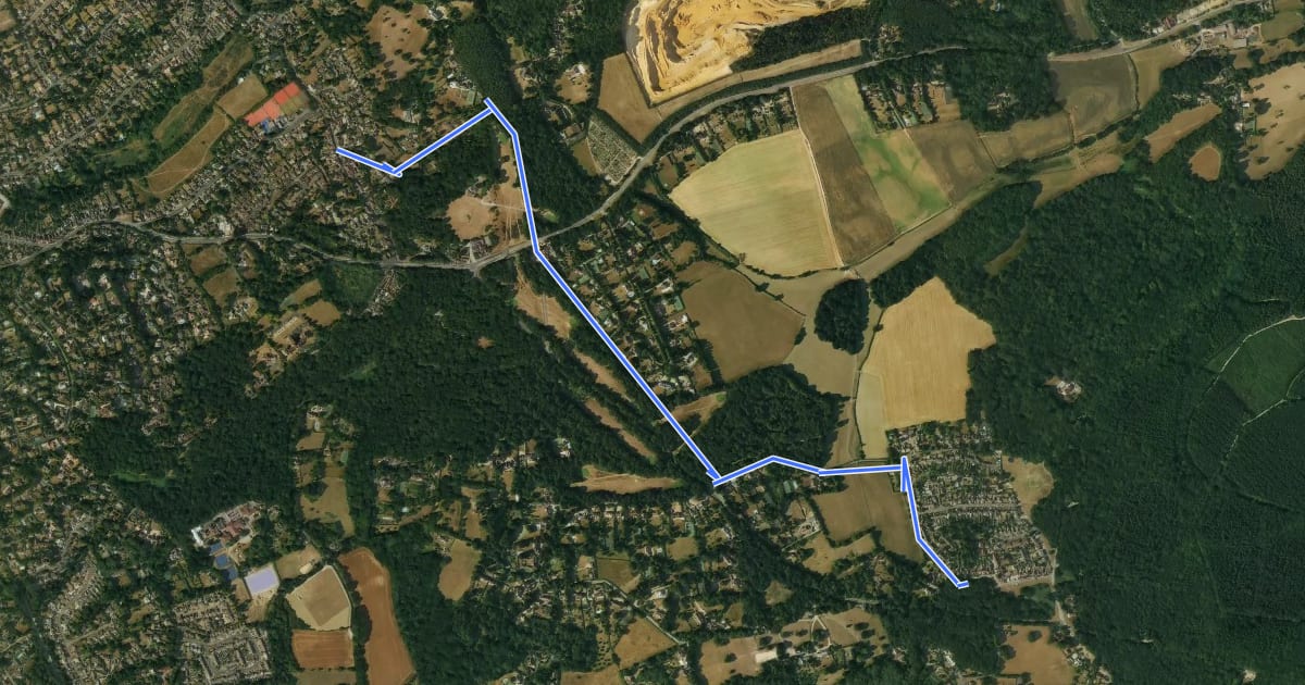 Маршрут Limpsfield Community Cycle Route на спутниковом снимке