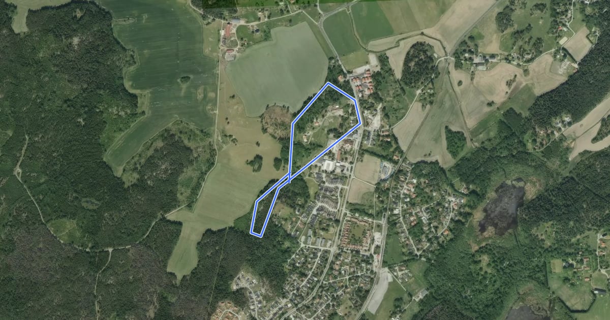 Маршрут Lindholmen motionsspår 2km röd на спутниковом снимке
