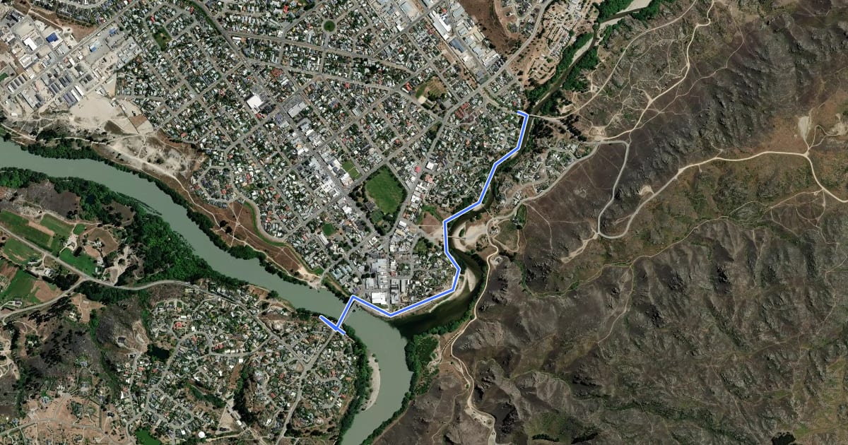 Маршрут LINK - Otago Central Rail Trail to Roxburgh Gorge Cycle Trail and Lake Dunstan Cycle Trail на спутниковом снимке