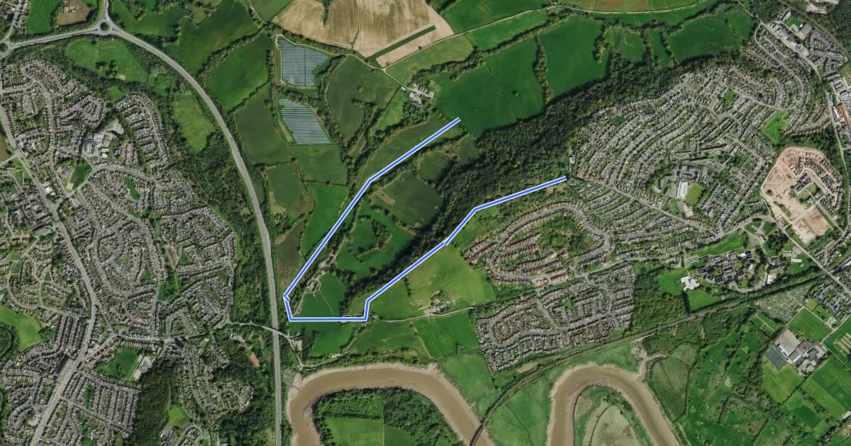 Маршрут Lodge Hill Circular Walk на спутниковом снимке