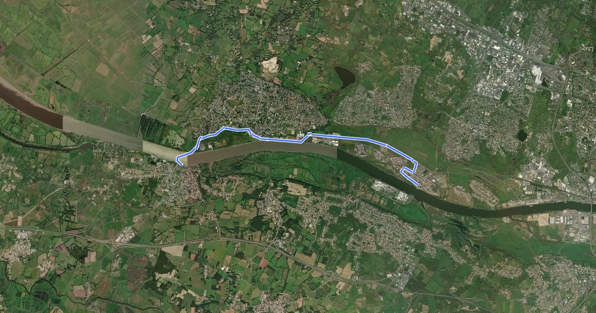 Маршрут Loire à Vélo 1a - via Couëron на спутниковом снимке