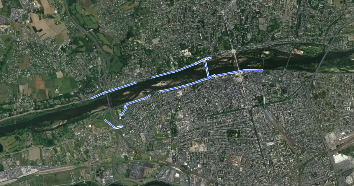 Маршрут Loire à Vélo 5a - Liaison La Riche-Fondettes на спутниковом снимке