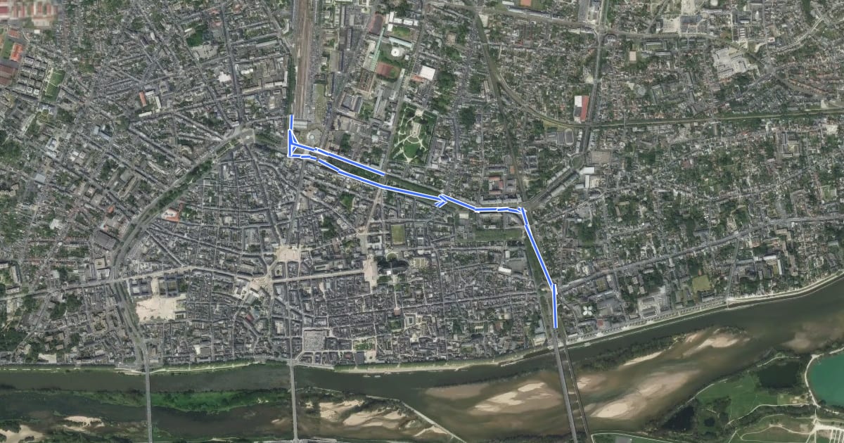 Маршрут Loire à Vélo 6e - Liaison Orléans на спутниковом снимке