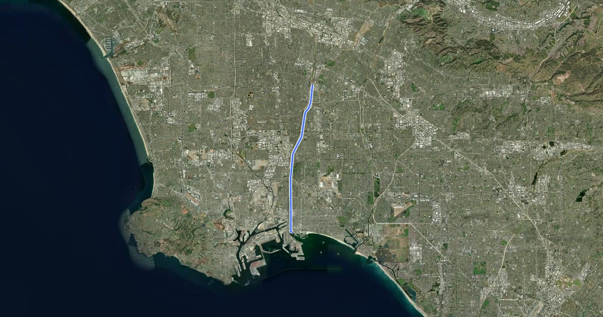 Маршрут Long Beach Bicycle Route 7 (Los Angeles River Bike Path) на спутниковом снимке