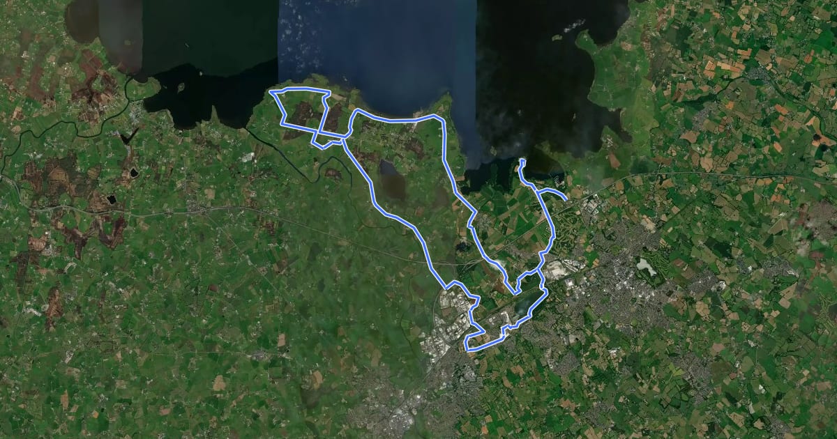 Маршрут Loughshore Trail Route 3 - Derrytrasna Loop на спутниковом снимке