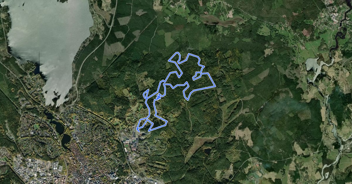 Маршрут Lugnets Röda 15 km на спутниковом снимке