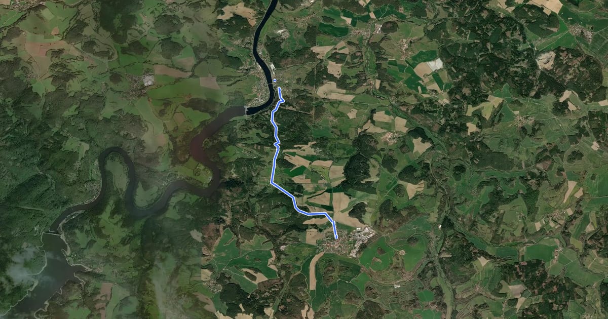 Маршрут [M] Kamýk nad Vltavou - Krásná hora на спутниковом снимке
