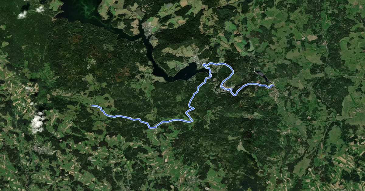 Маршрут [M] Pasečná - Guglwald - Lipno - Loučovice - Vyšší Brod на спутниковом снимке
