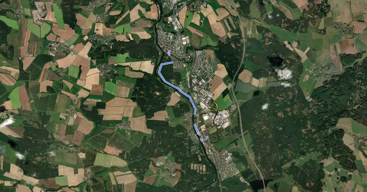 Маршрут [M] Sezimovo Ústí - Planá nad Lužnicí на спутниковом снимке