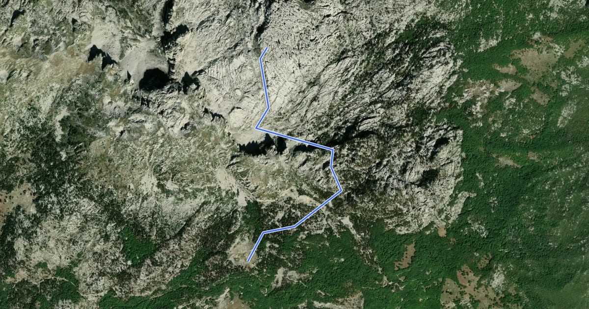 Маршрут Maganik Trail (suggested trail, no trailmarks, no clear path) на спутниковом снимке
