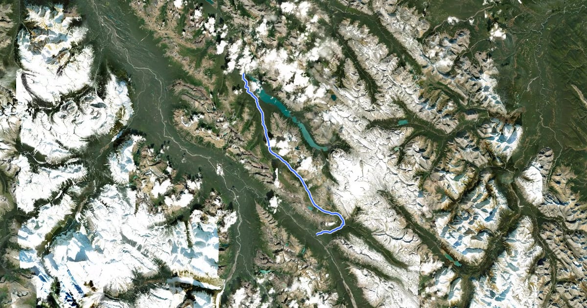 Маршрут Maligne Pass Trail на спутниковом снимке