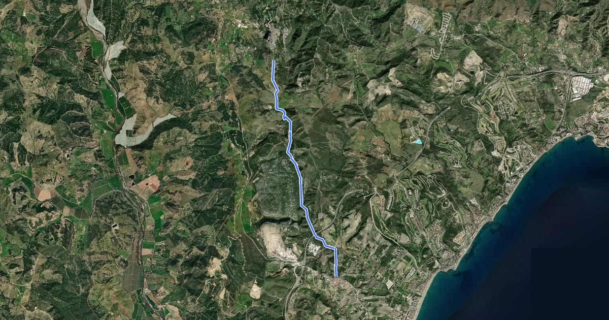 Маршрут Manilva - Casares (Ruta de los Molinos) на спутниковом снимке