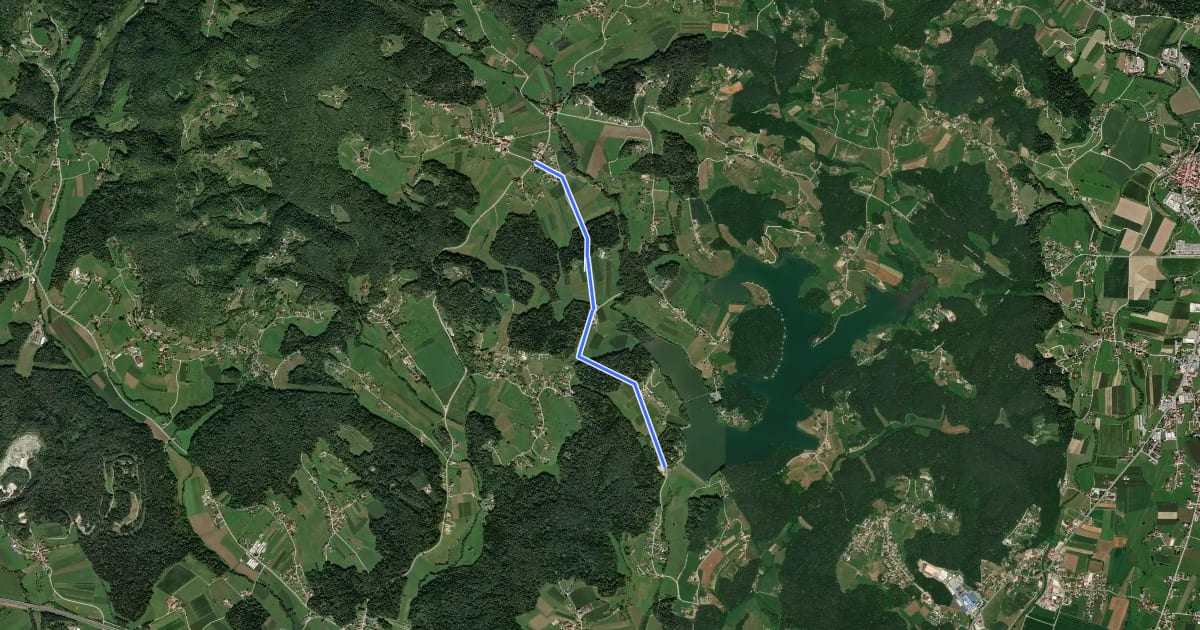 Маршрут Šmartno v Rožni dolini - Šmartinsko jezero на спутниковом снимке