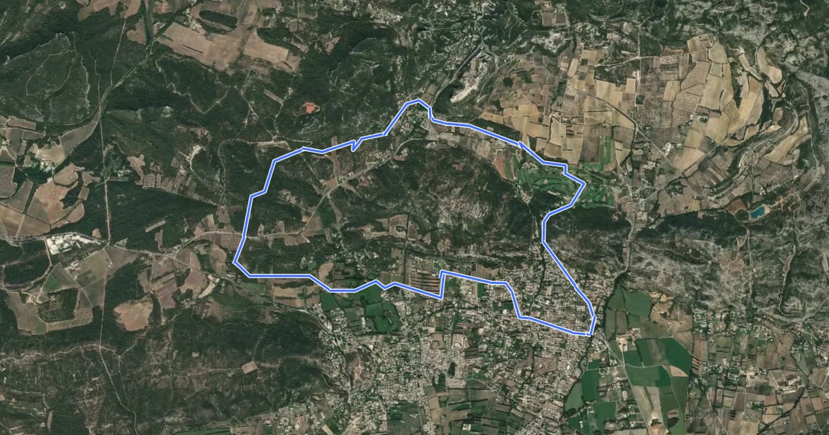 Маршрут Maussane-les-Alpilles vers les Baux-de-Provence на спутниковом снимке