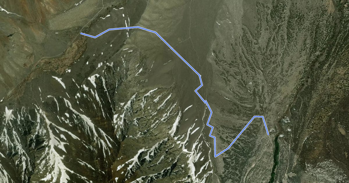 Маршрут McGee Creek to Hilton Creek Trail на спутниковом снимке