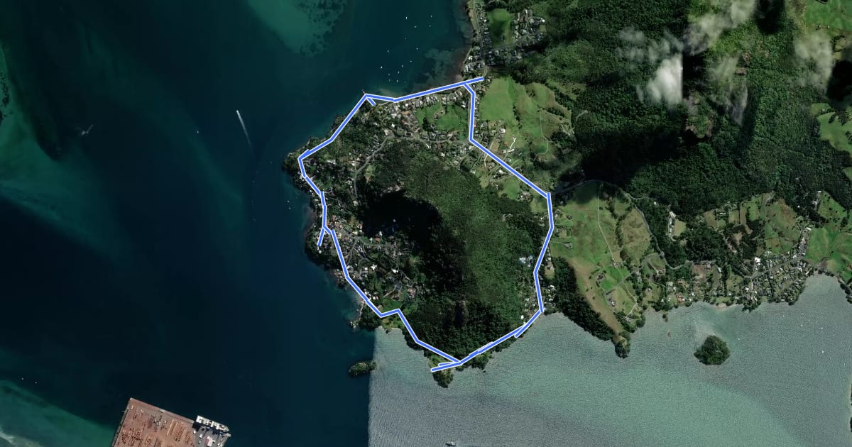 Маршрут McLeod Bay to Little Munro Bay на спутниковом снимке