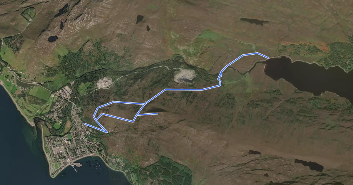 Маршрут Meall Mor Trail на спутниковом снимке