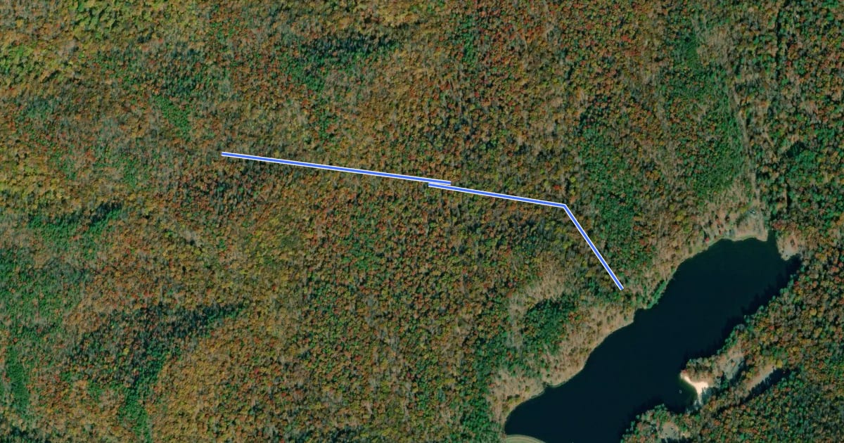 Маршрут Middle Hollow Trail на спутниковом снимке
