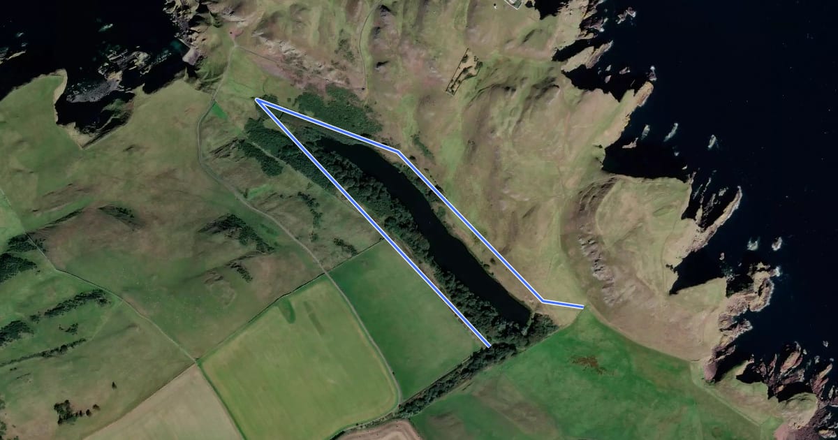 Маршрут Mire Loch Loop на спутниковом снимке