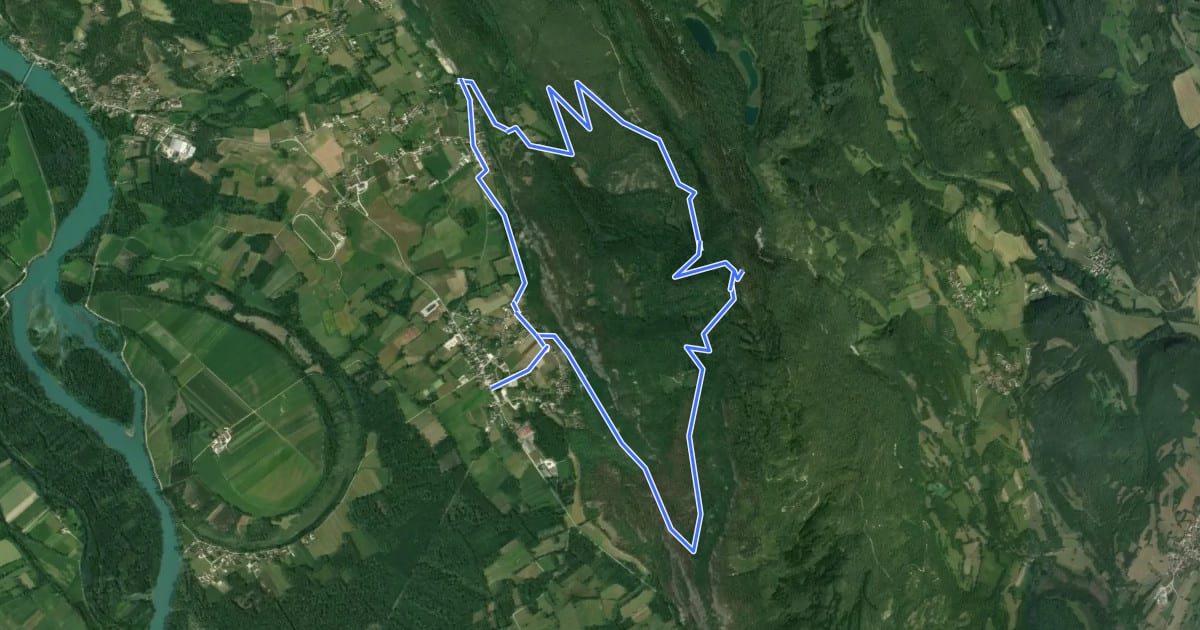 Маршрут Montagne Saint Benoit на спутниковом снимке