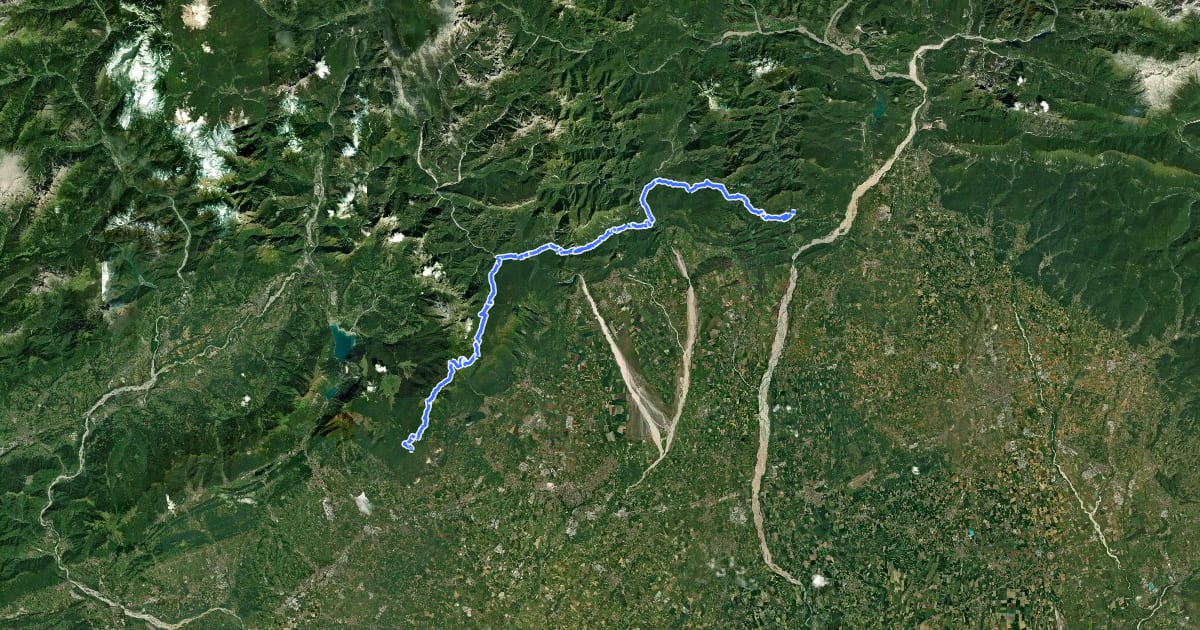 Маршрут Montanevie - Itinerario turistico nel Friuli occidentale на спутниковом снимке