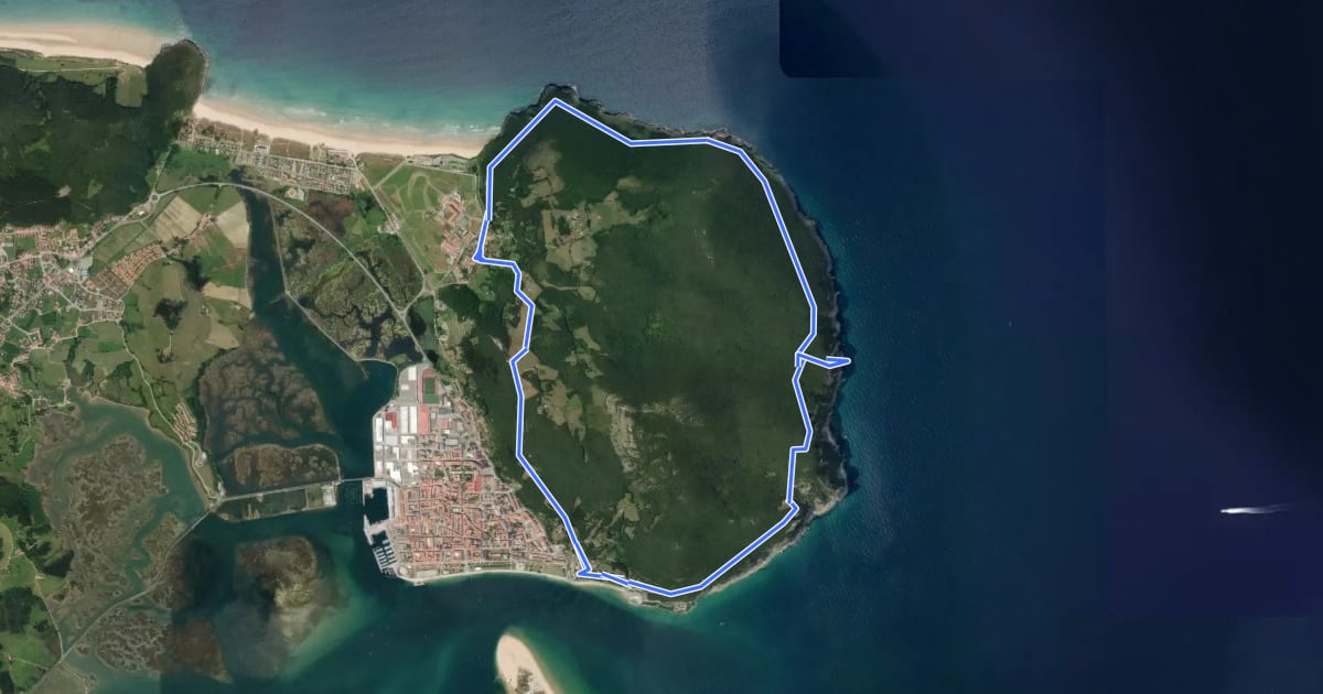 Маршрут Monte Buciero – Faros y Acantilados на спутниковом снимке