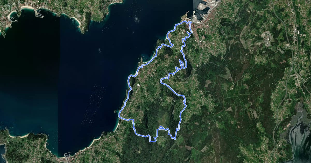 Маршрут Montes e Praias - Longa (Sendeiro Azul) на спутниковом снимке