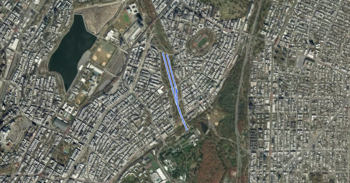 Маршрут Mosholu Parkway на спутниковом снимке