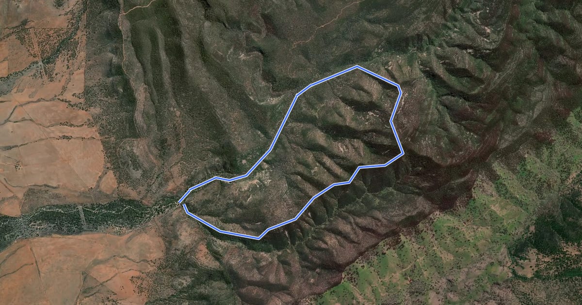 Маршрут Mt Cavern Trek на спутниковом снимке